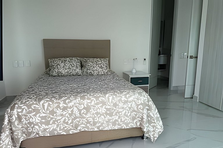 Apartamento vista frontal al mar