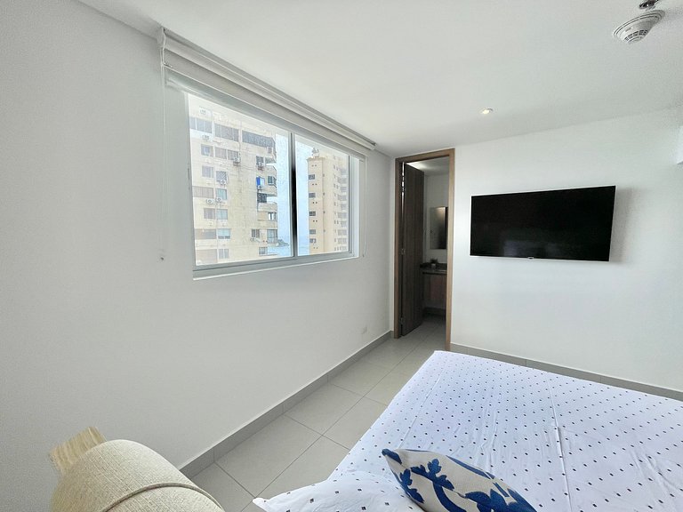 Ámbar roca frente a la playa