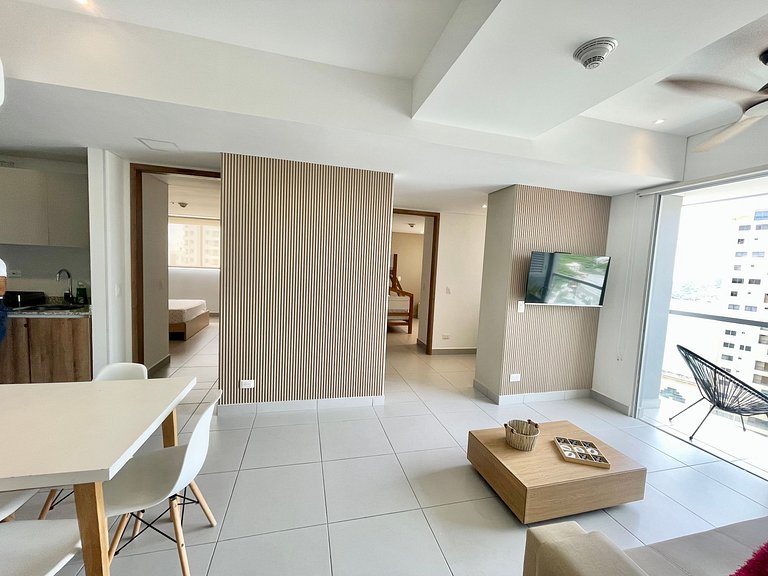 Ámbar roca frente a la playa