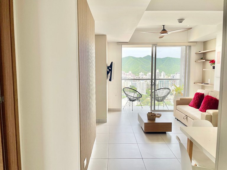 Ámbar roca frente a la playa