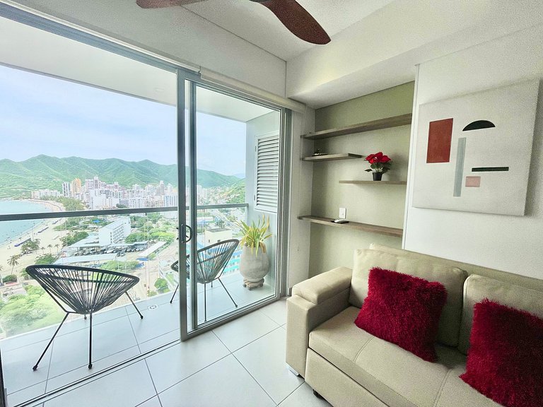 Ámbar roca frente a la playa