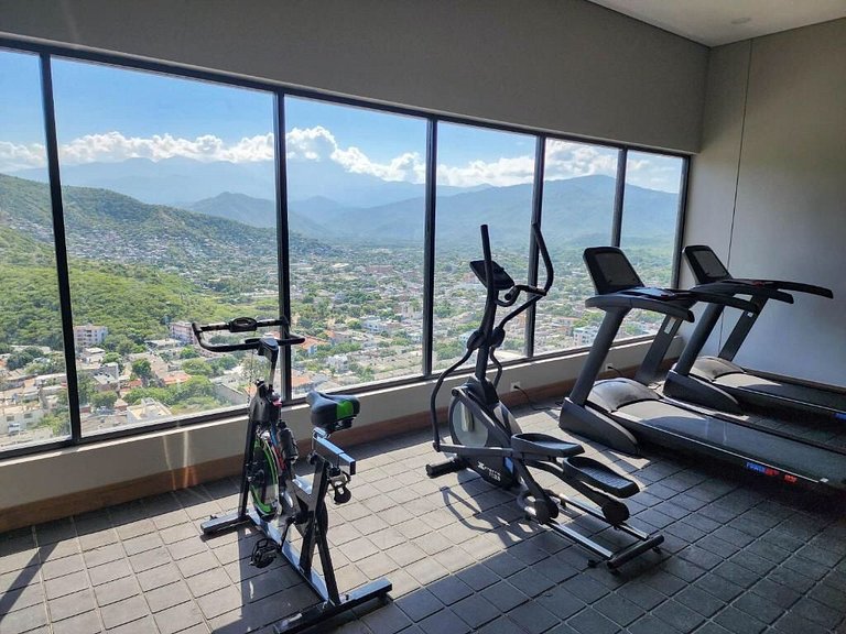 Ámbar roca frente a la playa